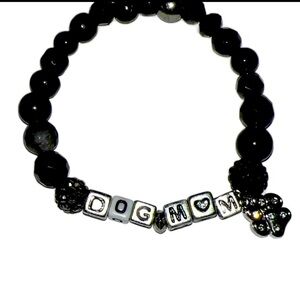 Dog 🐶 Mom stretchy bracelet